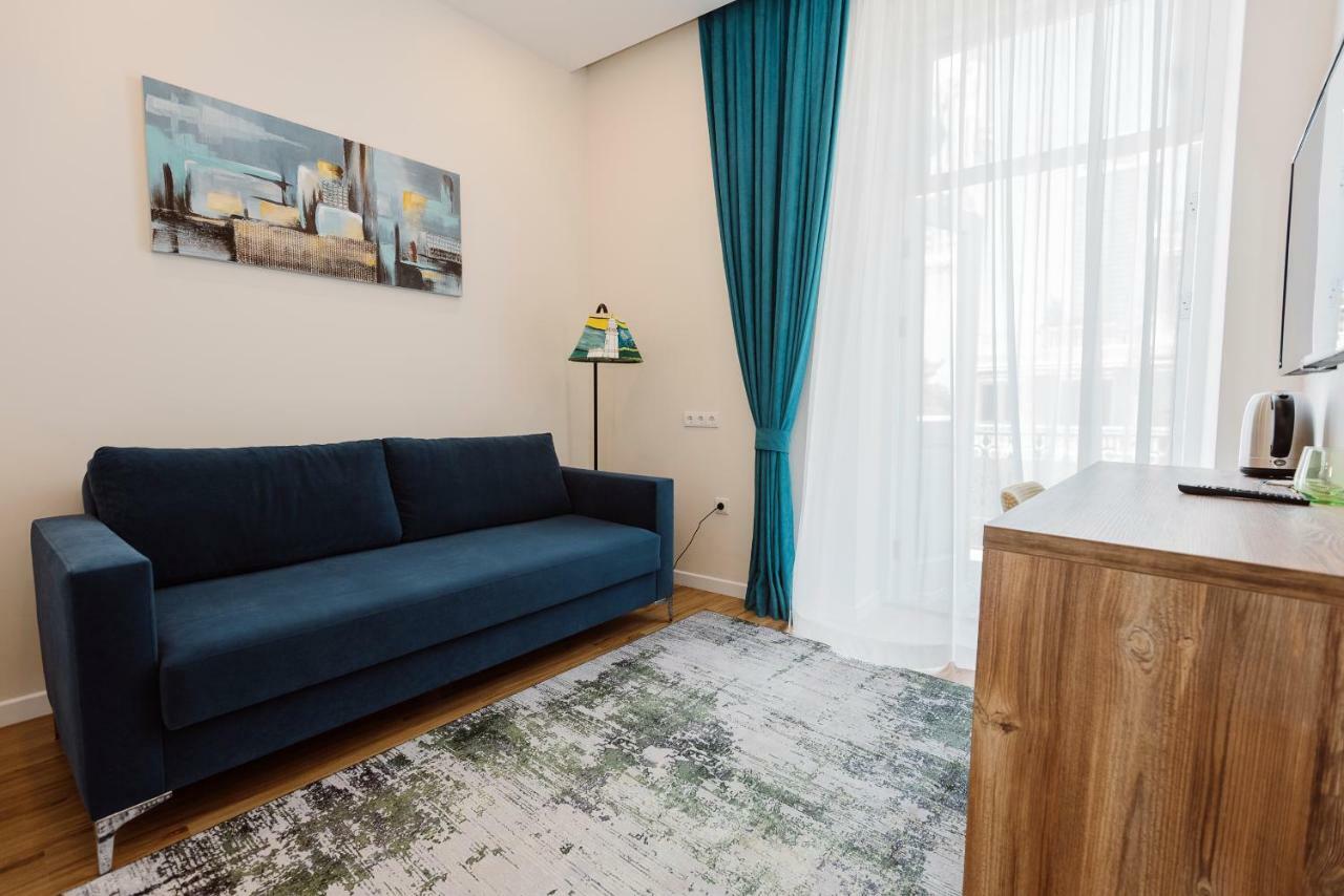 Boulevard Hotel Batoemi Buitenkant foto